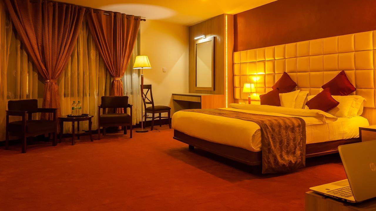 The Amadablam Hotel Káthmándú Exteriér fotografie